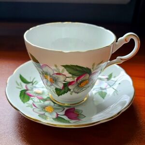 Regency bone china Christmas Rose tea cup and saucer vintage